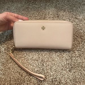 Tory Burch Nude/light pink Wristlet
